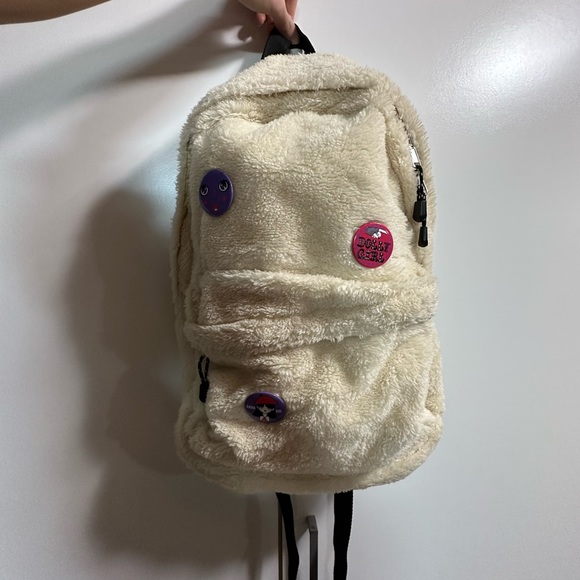 Fuzzy backpack - Picture 12 of 14